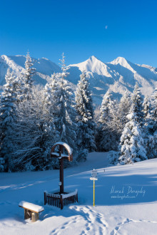 Belianske Tatry a kríž